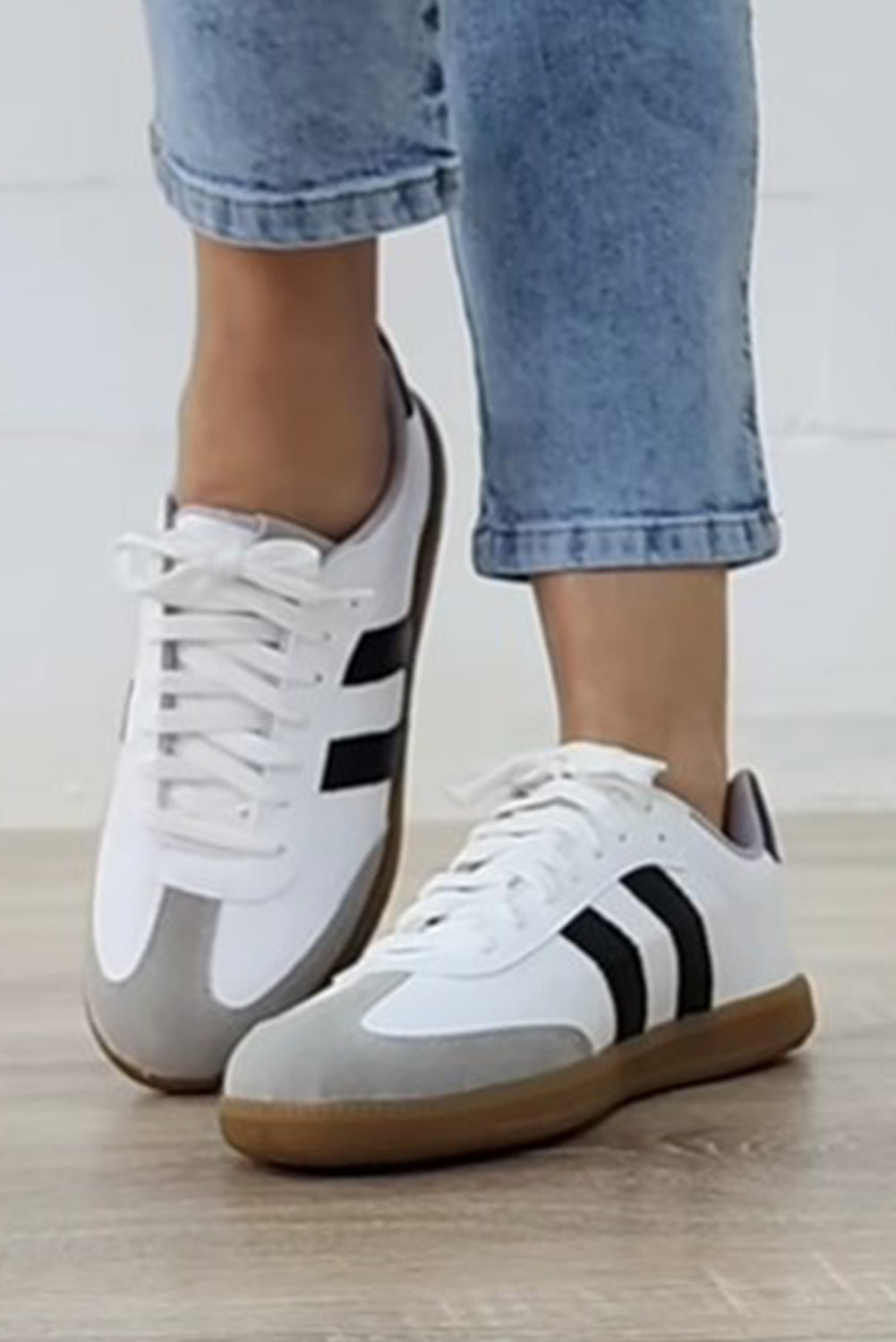 White Striped Lace-up Flat Sneakers